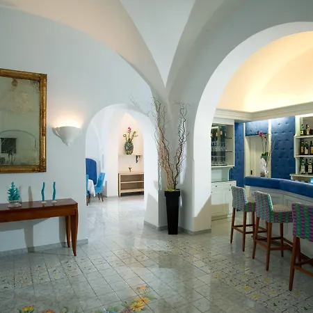 Hotel Gatto Bianco 4*