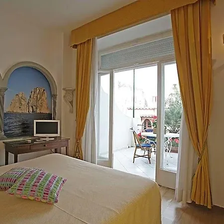 Hotel Gatto Bianco 4*