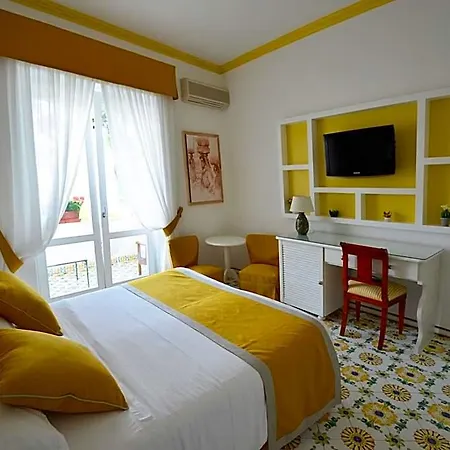 Hotel Gatto Bianco 4*