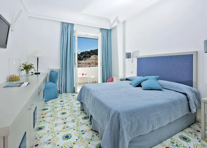 ホテル Gatto Bianco 4*