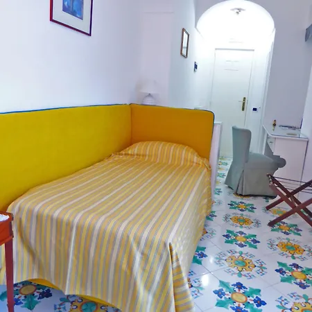Gatto Bianco Κάπρι
