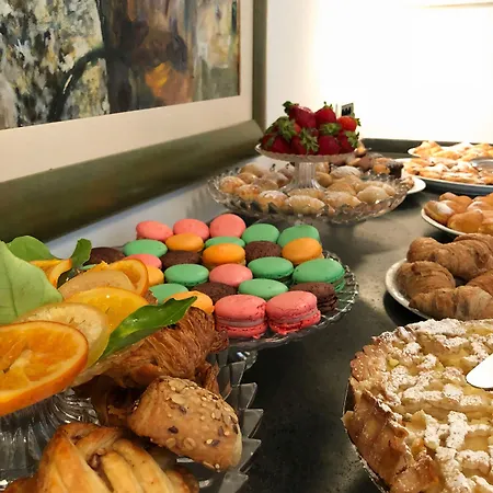 ألبيرغو غاتو بيانكو كابري