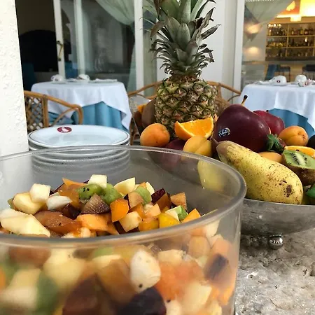 ألبيرغو غاتو بيانكو كابري